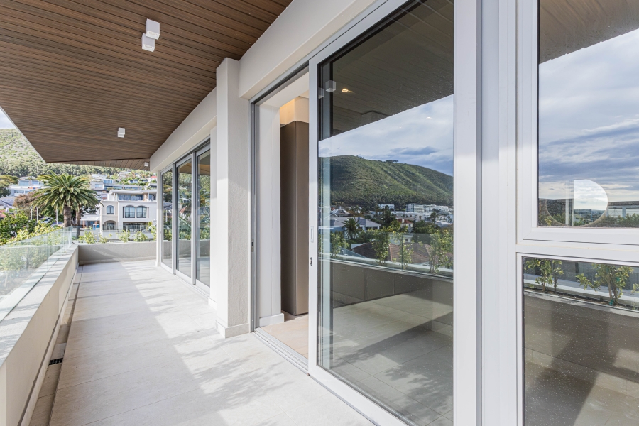 3 Bedroom Property for Sale in Fresnaye Western Cape